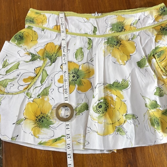 Vintage Studio Y mini skirt, bright yellow floral motif, large pockets - Picture 5 of 5